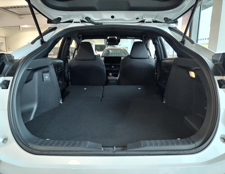 Toyota C-HR CUV 0,0 162 kw