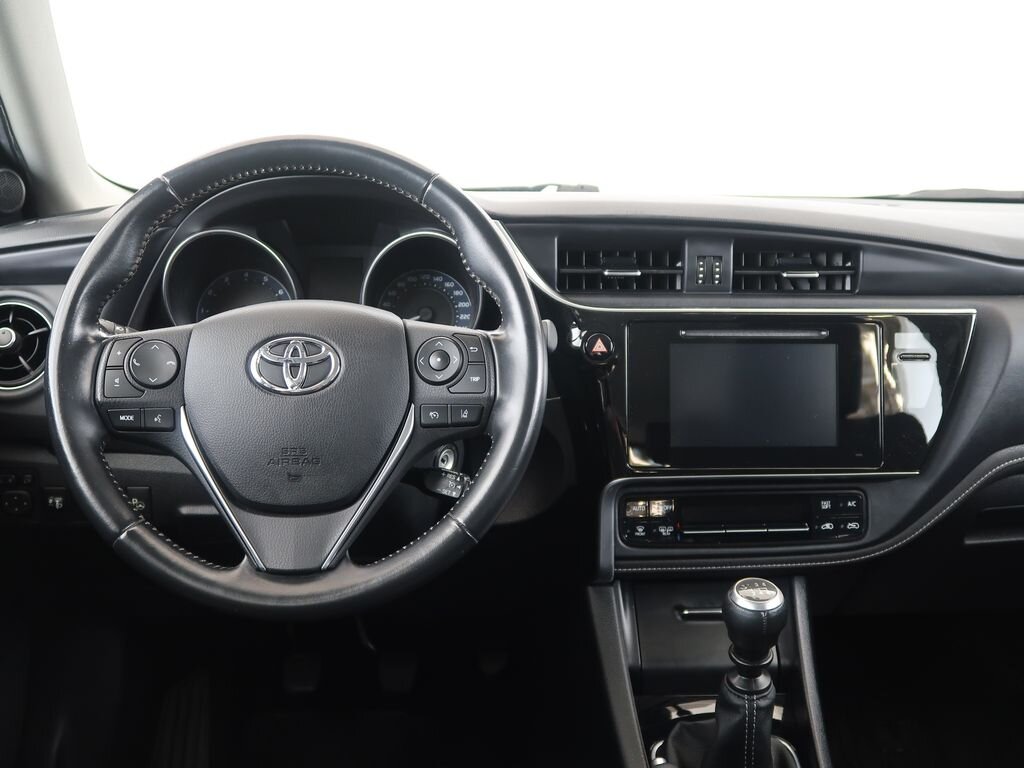 Toyota Auris Kombi 1,6 l 97 kw