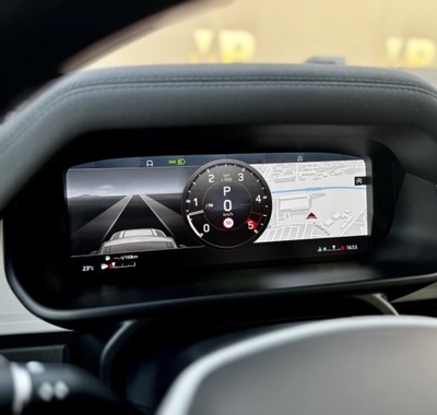 Land Rover Defender 31