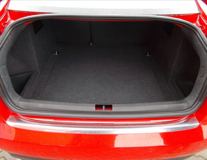 Audi A4 Sedan / Limuzína 2,0 l 103 kw