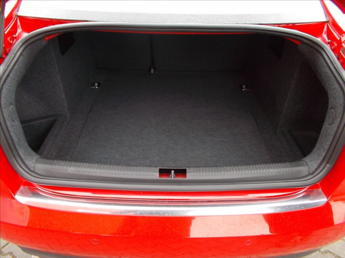 Audi A4 Sedan / Limuzína 2,0 l 103 kw