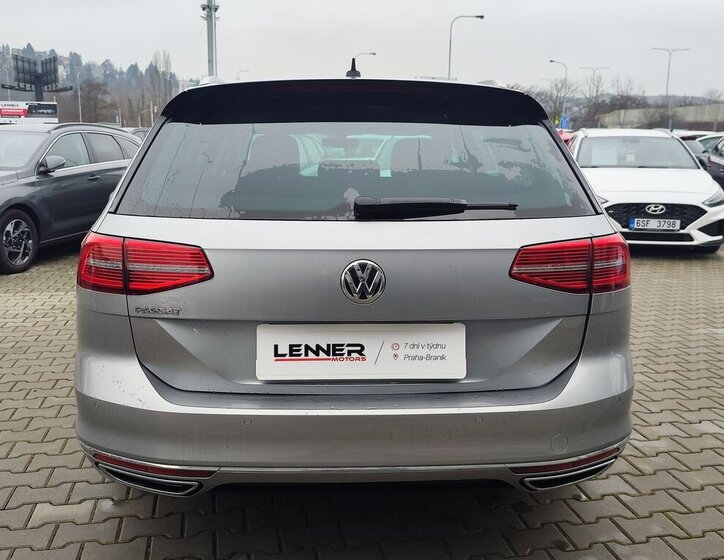 Volkswagen Passat Sedan 2,0 l 140 kw