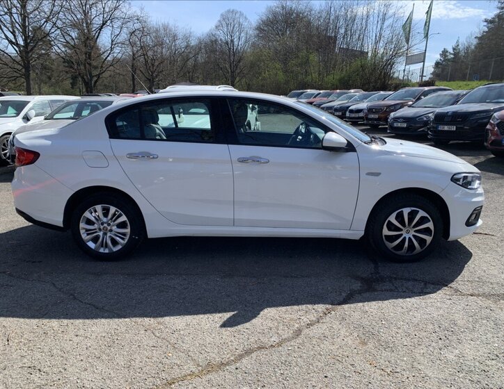 Fiat Tipo Sedan / Limuzína 1,4 l 70 kw