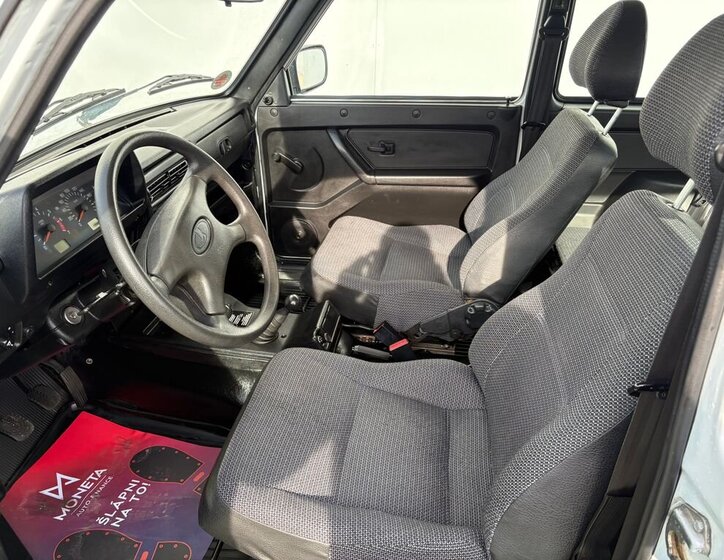 Lada Niva SUV 1,7 l 61 kw