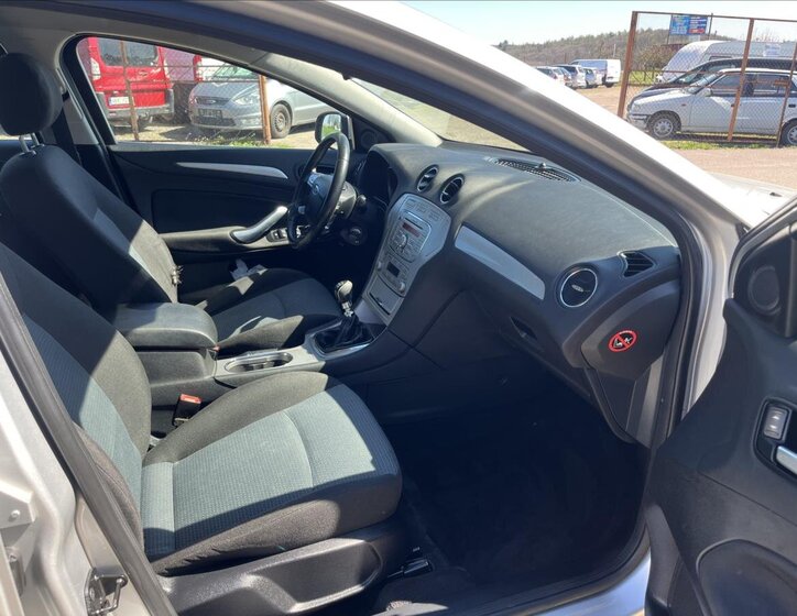 Ford Mondeo Kombi 2,0 l 103 kw
