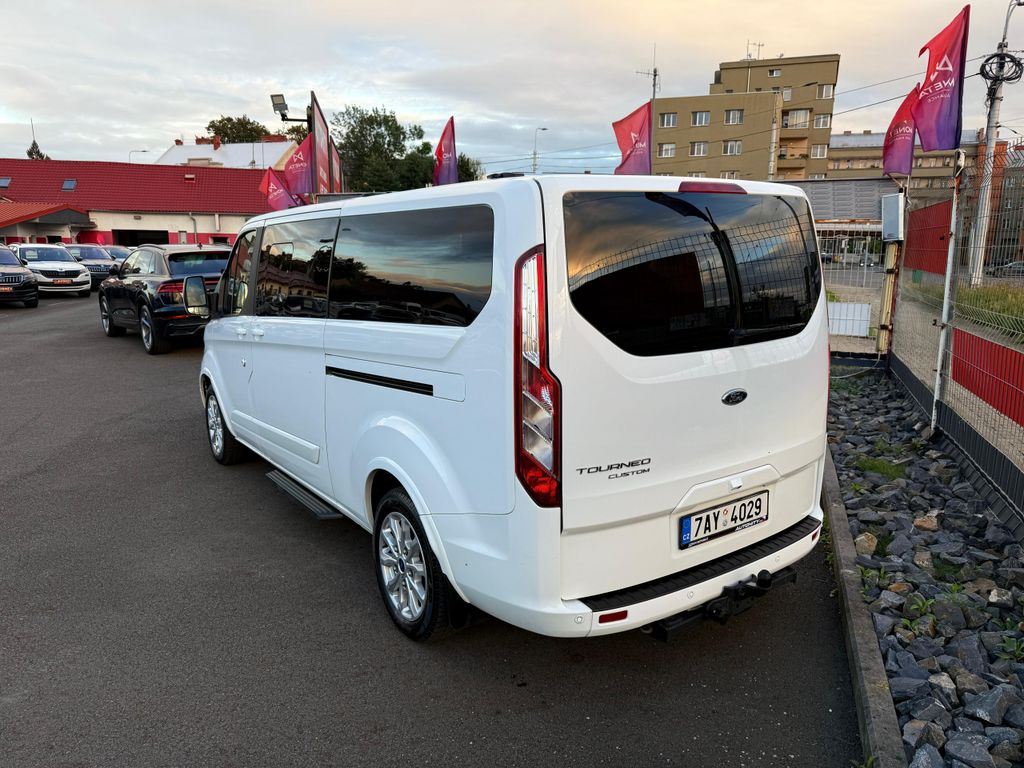 Ford Tourneo Custom