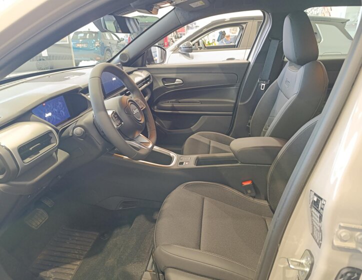 Jeep Avenger SUV 1,2 l 81 kw