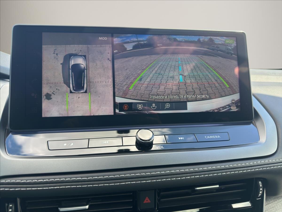 Nissan Qashqai SUV / Terénní 1,3 l 116 kw