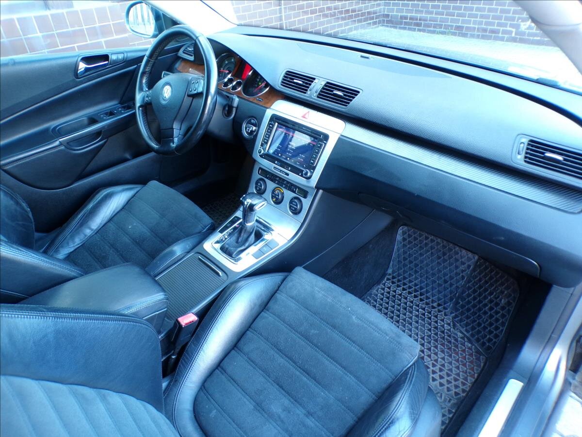 Volkswagen Passat Sedan / Limuzína 2,0 l 103 kw
