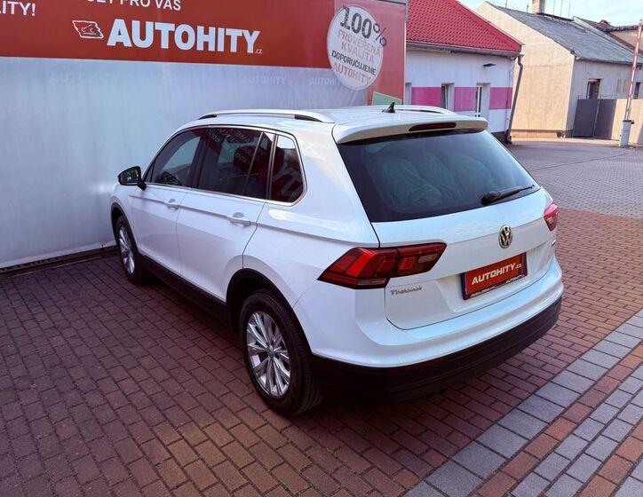 Volkswagen Tiguan 9