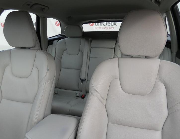 Volvo XC60 7