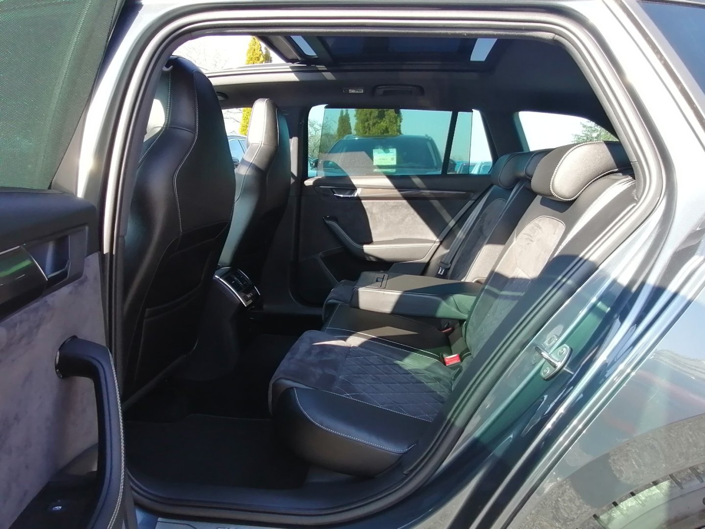 Škoda Superb Kombi 1,4 l 160 kw