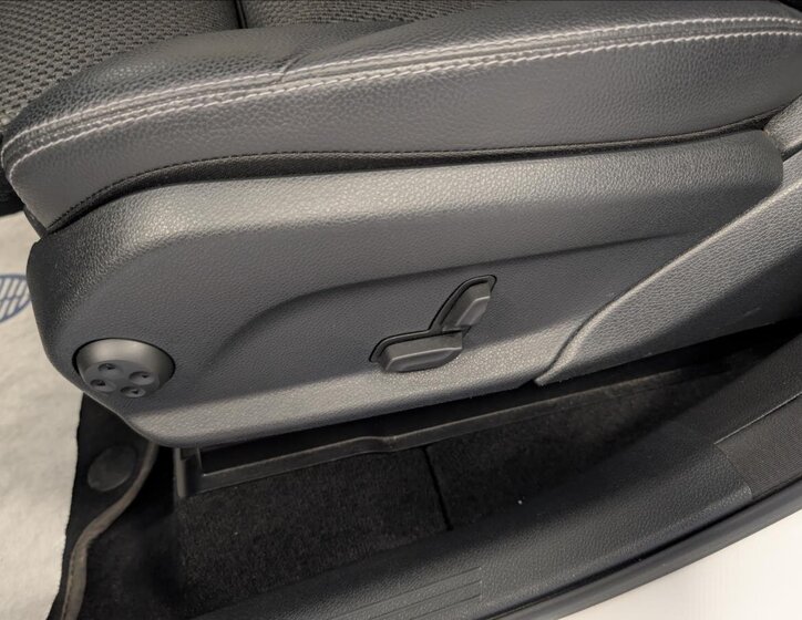 Mercedes-Benz GLC SUV 2,0 l 145 kw