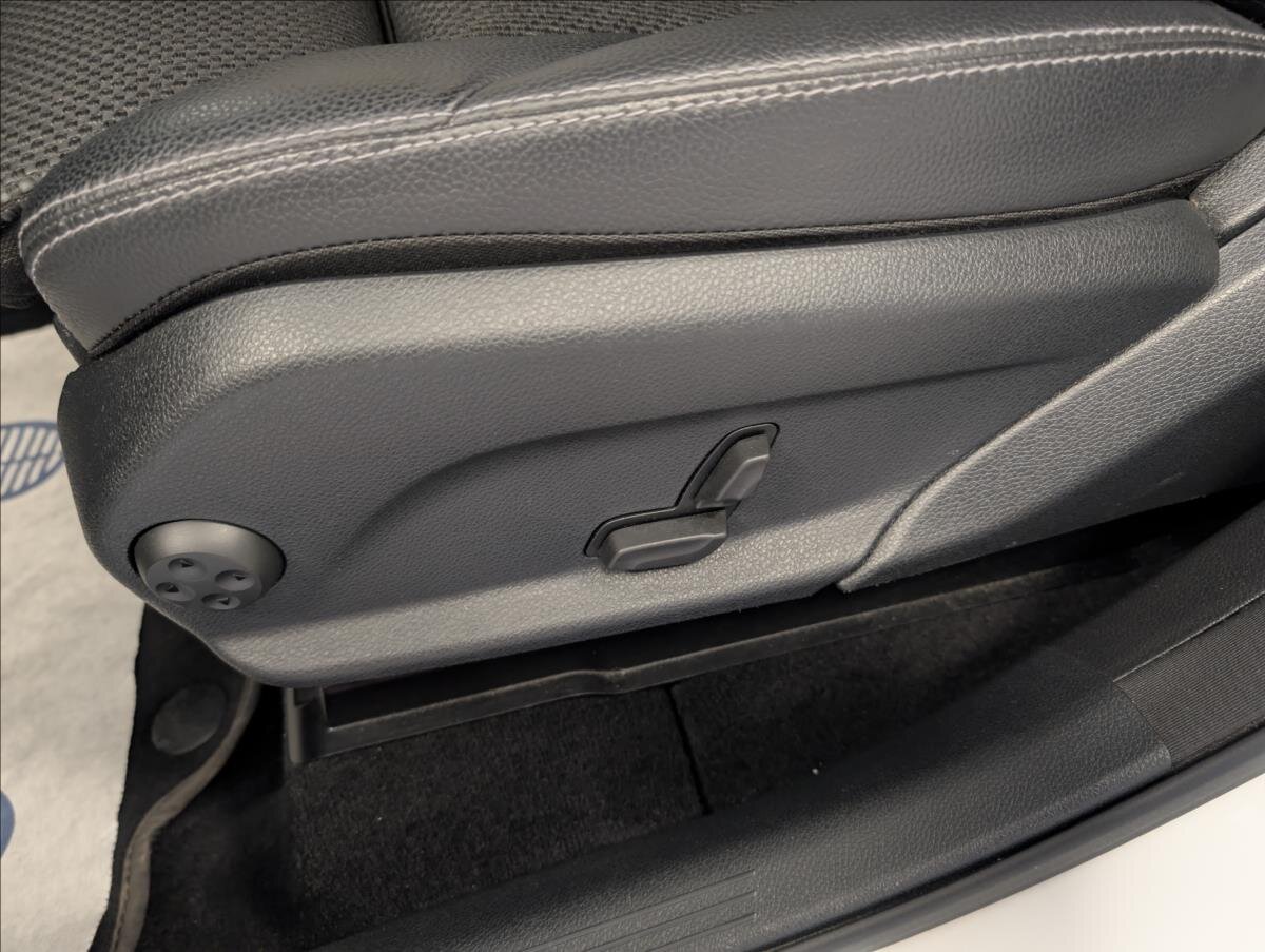 Mercedes-Benz GLC SUV 2,0 l 145 kw