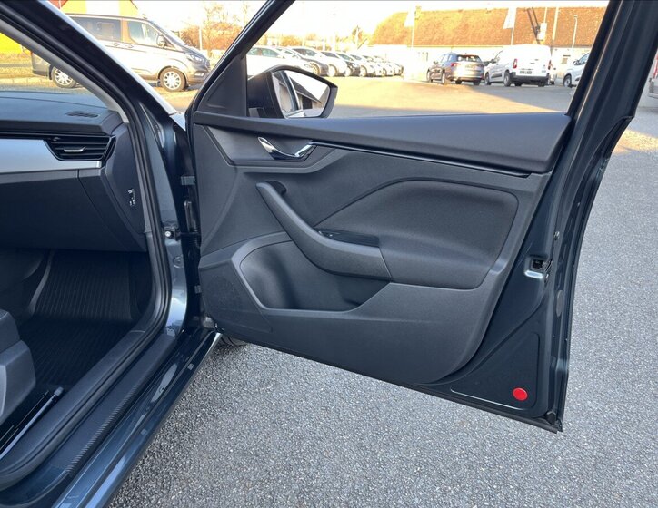 Škoda Scala Hatchback 999,0 85 kw