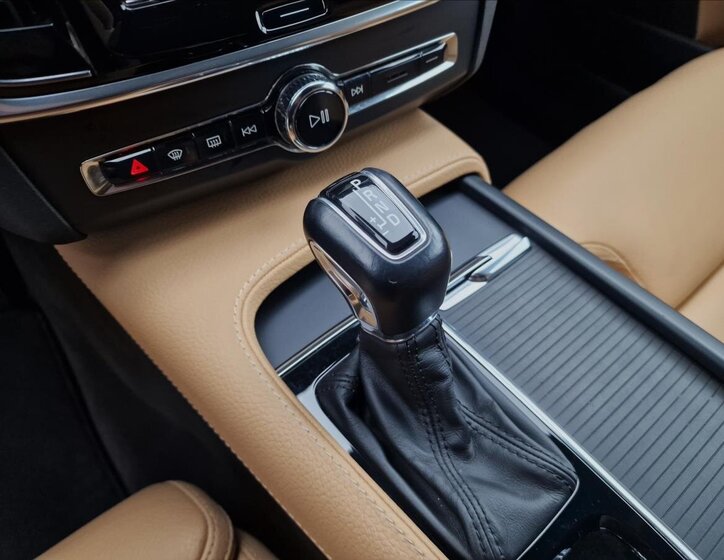 Volvo V90 Kombi 2,0 l 173 kw