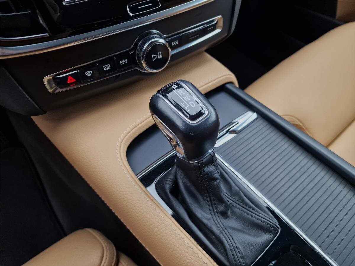 Volvo V90 Kombi 2,0 l 173 kw