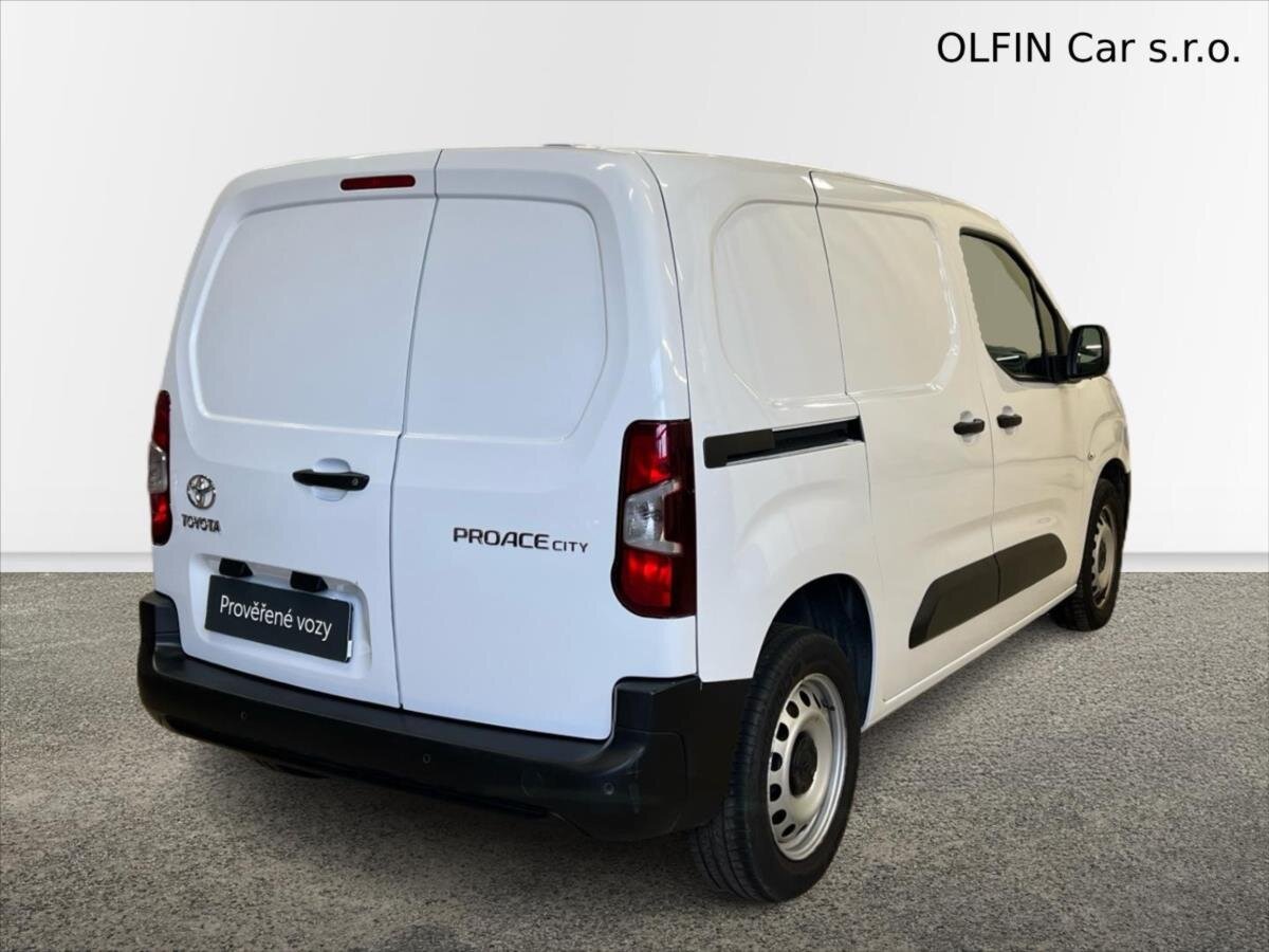 Toyota ProAce Skříň 1,5 l 75 kw