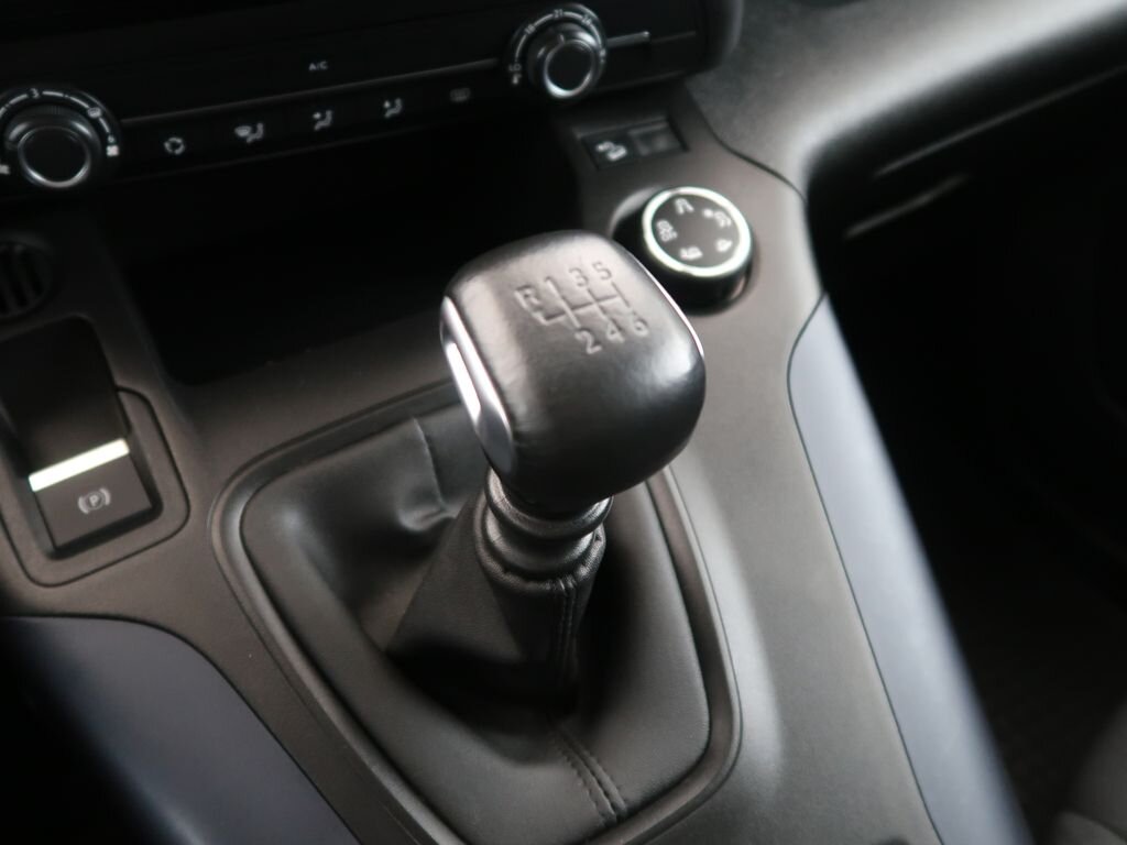 Peugeot Rifter MPV 1,5 l 96 kw