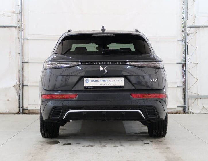 DS Automobiles DS7 Crossback 7