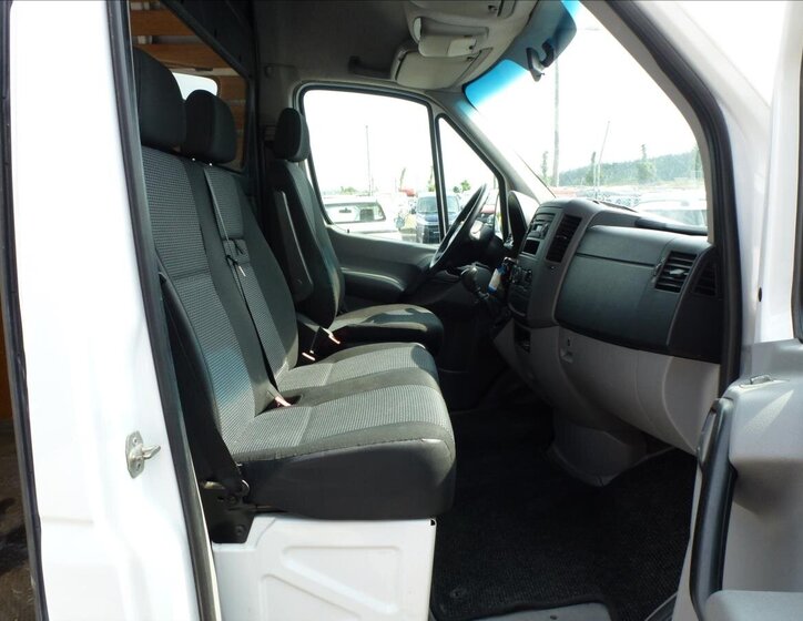 Mercedes-Benz Sprinter 26