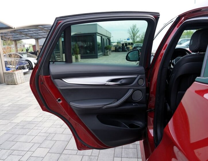 BMW X6 SUV / Terénní 3,0 l 280 kw