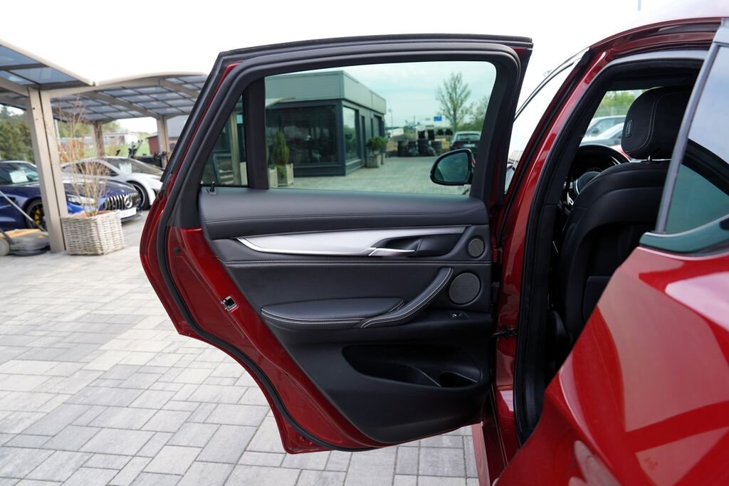 BMW X6 SUV / Terénní 3,0 l 280 kw