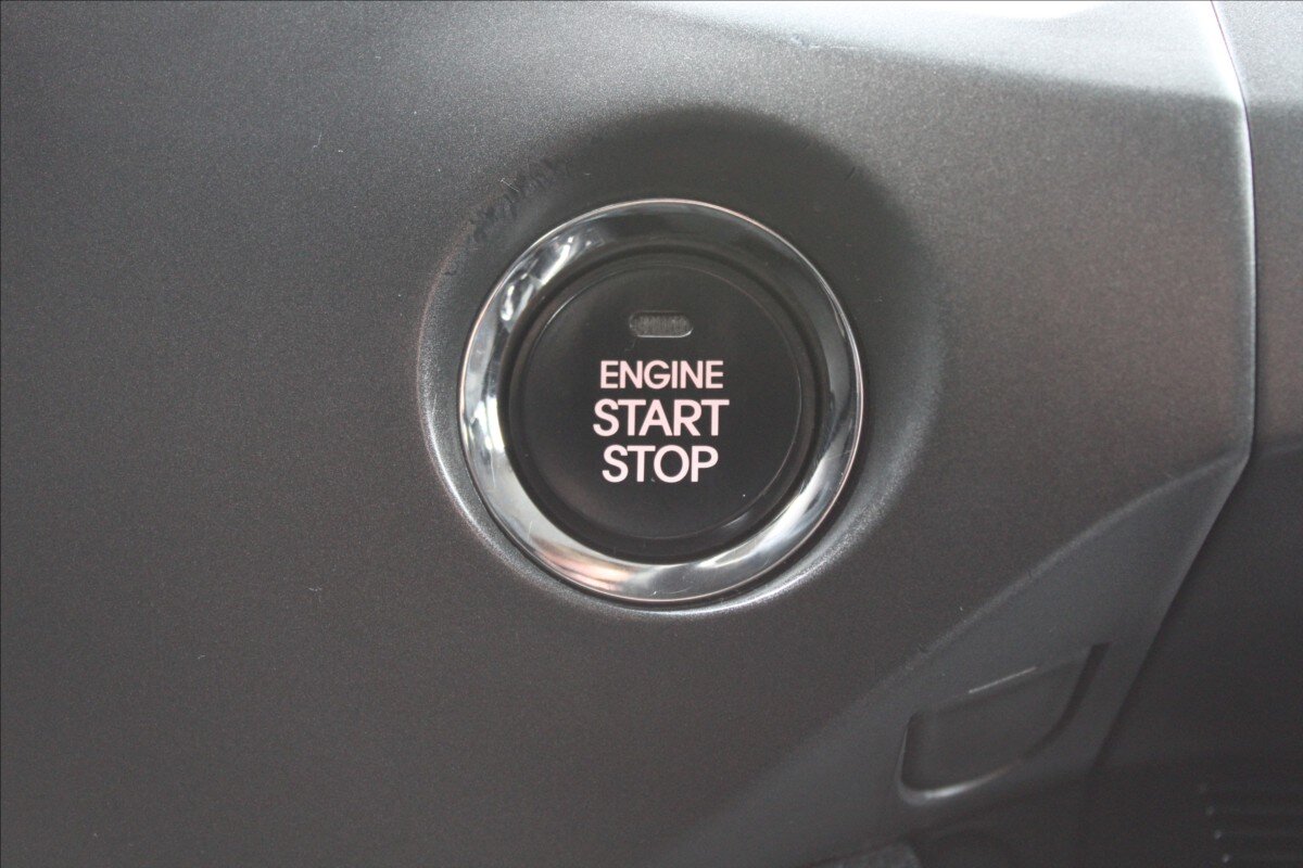 KIA Sportage SUV 2,0 l 120 kw