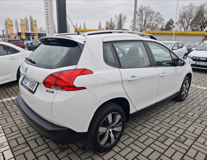 Peugeot 2008 SUV / Terénní 1,2 l 60 kw