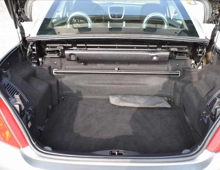 Peugeot 207 Kabriolet 1,6 l 88 kw