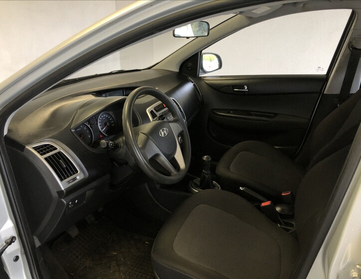 Hyundai i20 9