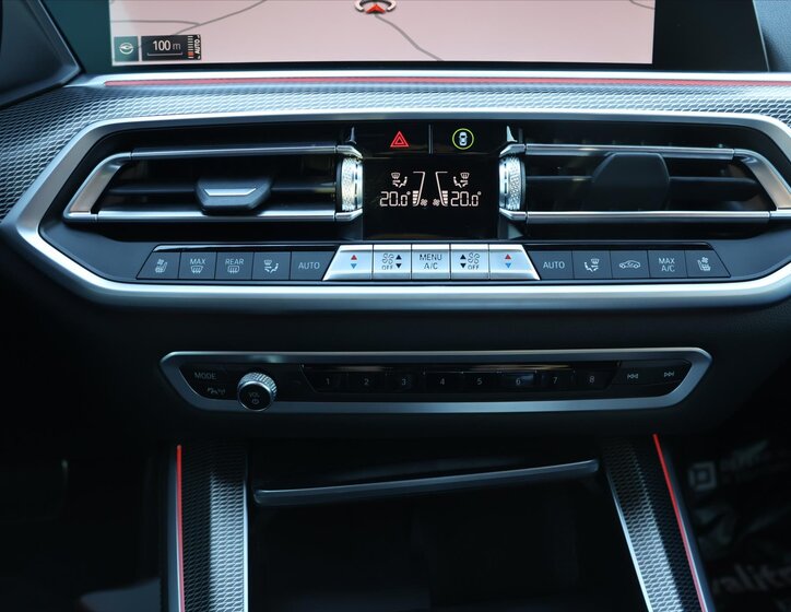 BMW X5 SUV / Terénní 3,0 l 250 kw