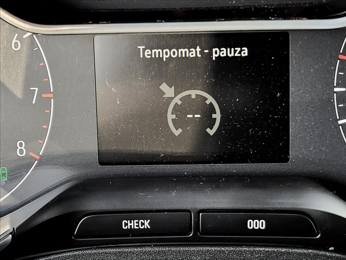 Opel Grandland X SUV / Terénní 1,5 l 96 kw