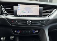 Opel Insignia Hatchback 2,0 l 128 kw