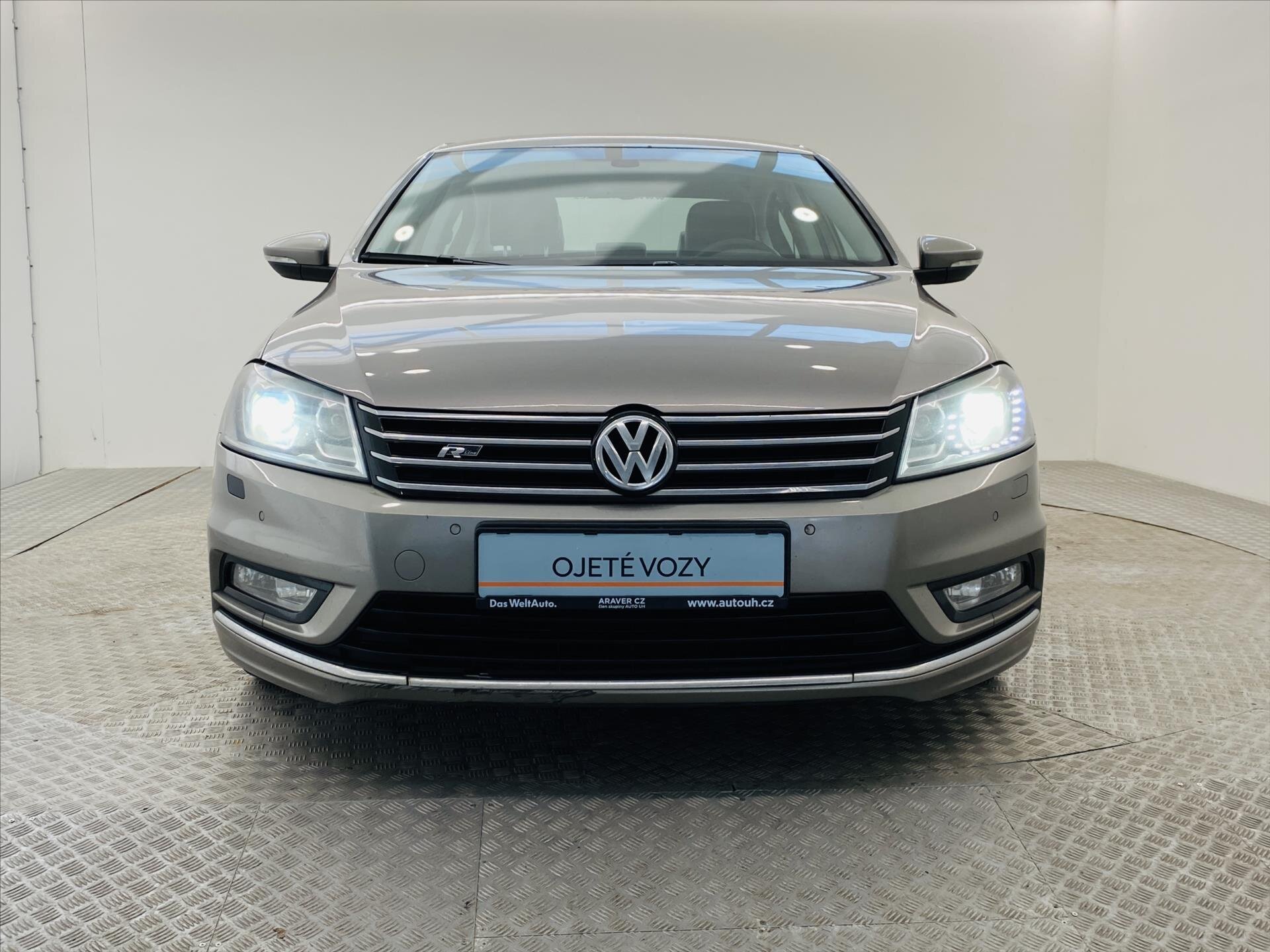 Volkswagen Passat Sedan / Limuzína 2,0 l 130 kw