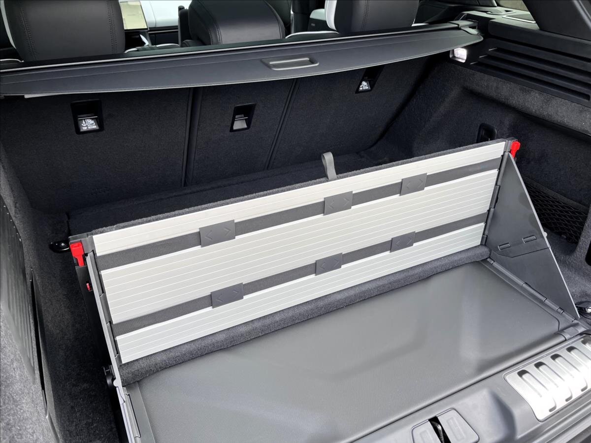 Land Rover Range Rover Sport SUV / Terénní 3,0 l 221 kw