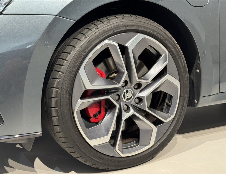 Škoda Octavia Kombi 1,4 l 180 kw