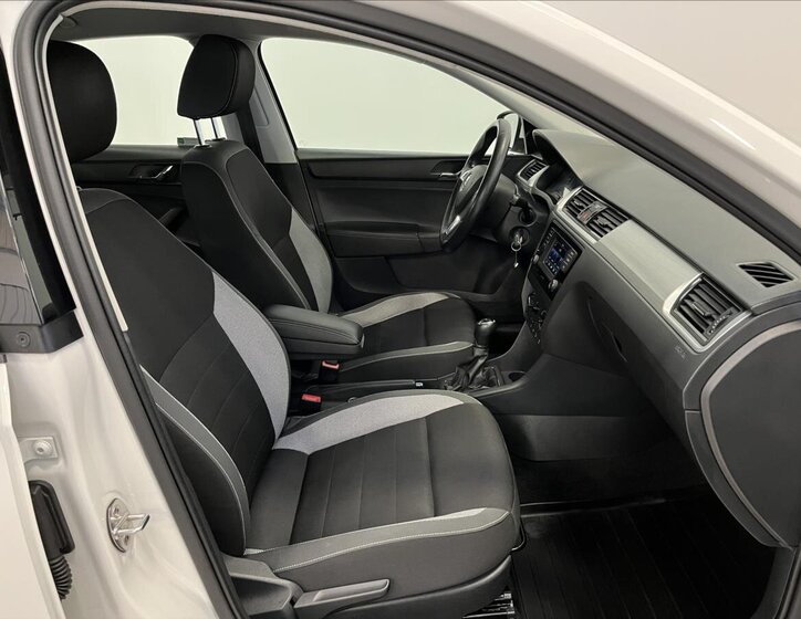 Škoda Rapid Liftback 1,2 l 66 kw