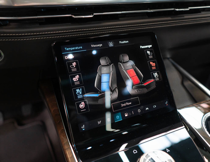 Cadillac Escalade 32