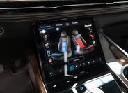 Cadillac Escalade 32