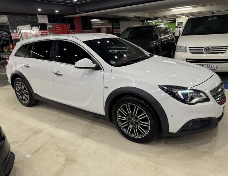 Opel Insignia Kombi 2,0 l 120 kw