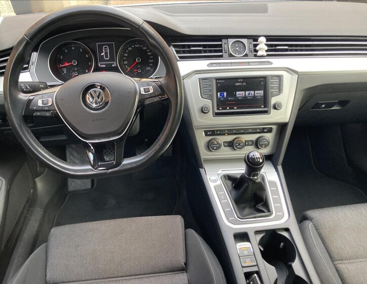 Volkswagen Passat Kombi 1,4 l 110 kw