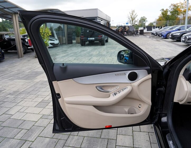 Mercedes-Benz Třídy C 17