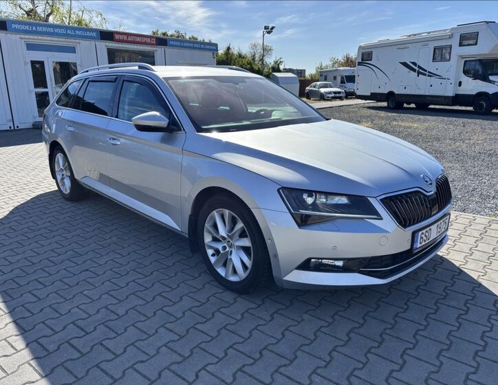 Škoda Superb Kombi 1,5 l 110 kw