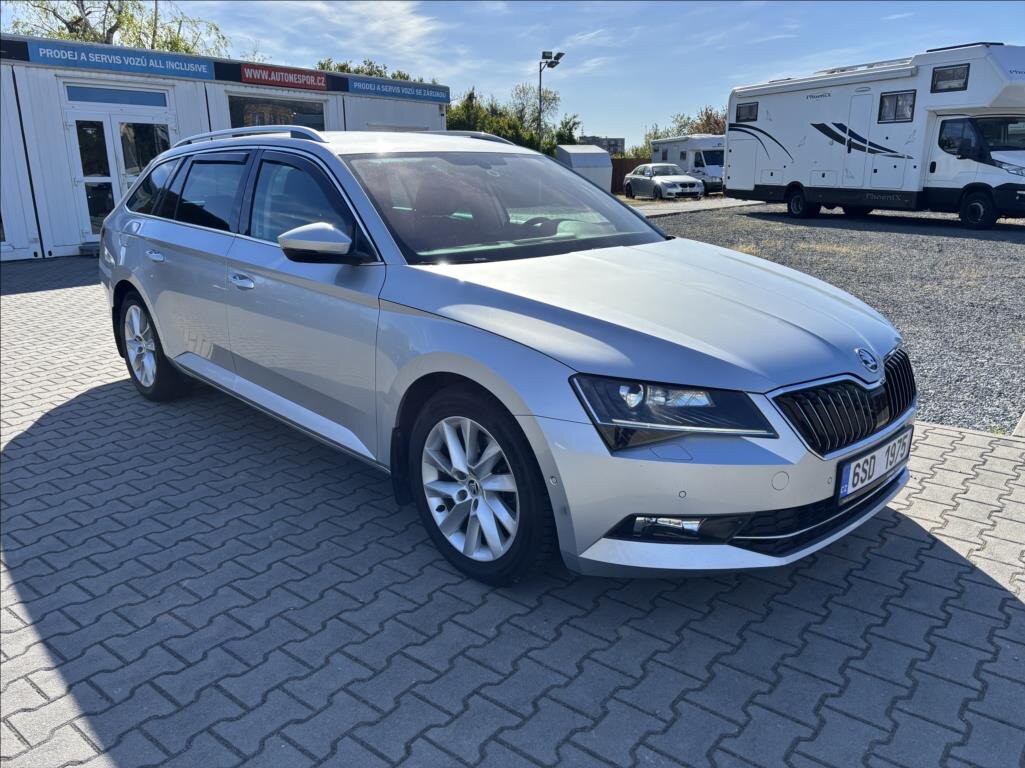 Škoda Superb Kombi 1,5 l 110 kw