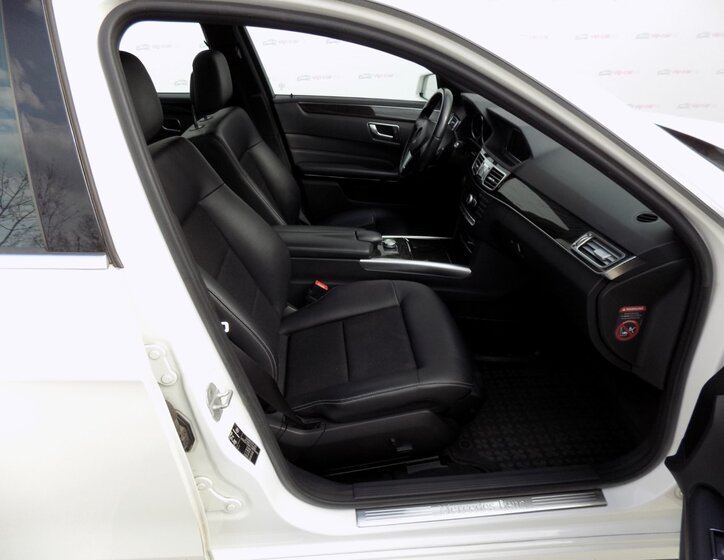 Mercedes-Benz Třídy E Sedan / Limuzína 2,1 l 125 kw