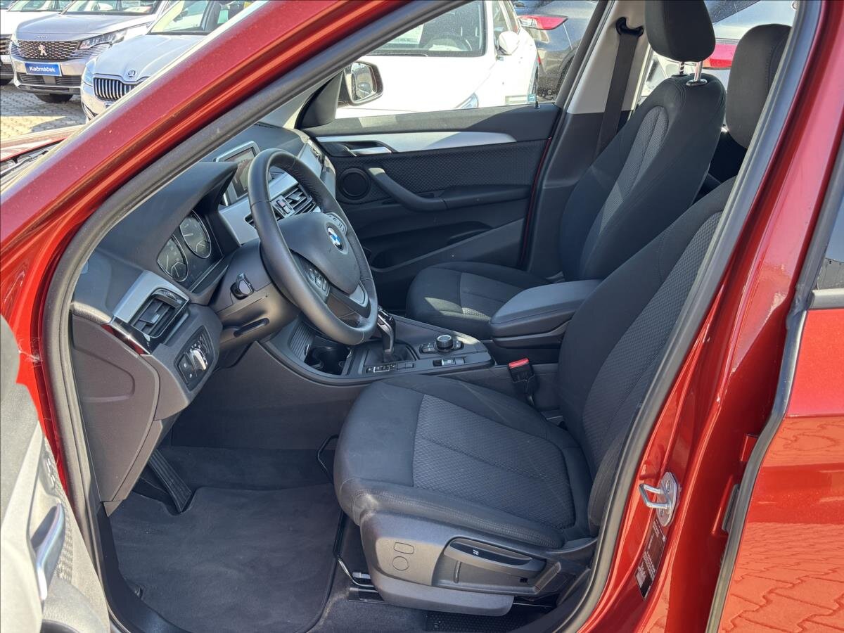 BMW X1 Kombi 1,5 l 100 kw