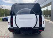 Land Rover Defender 9