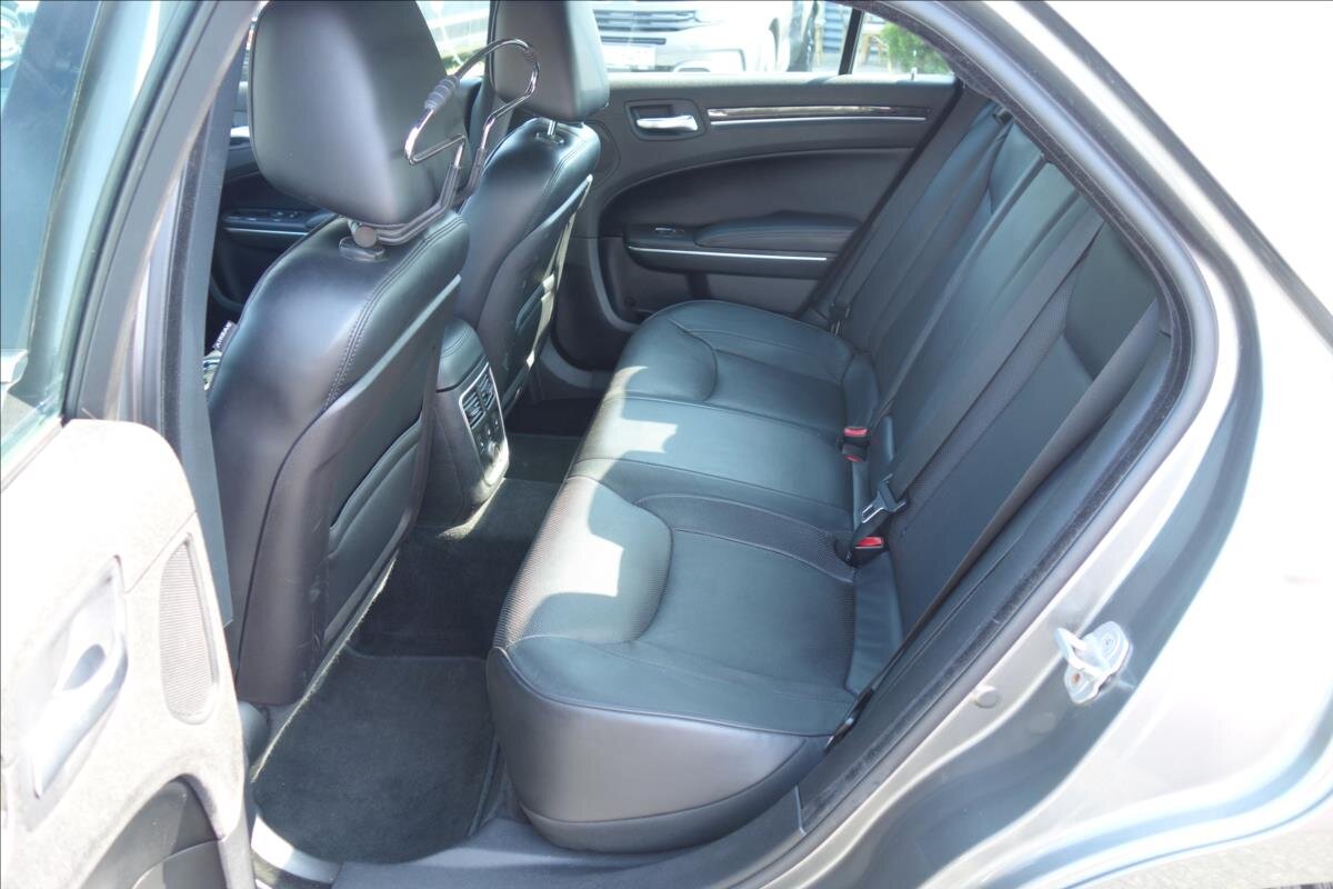 Lancia Thema Sedan 3,0 l 140 kw