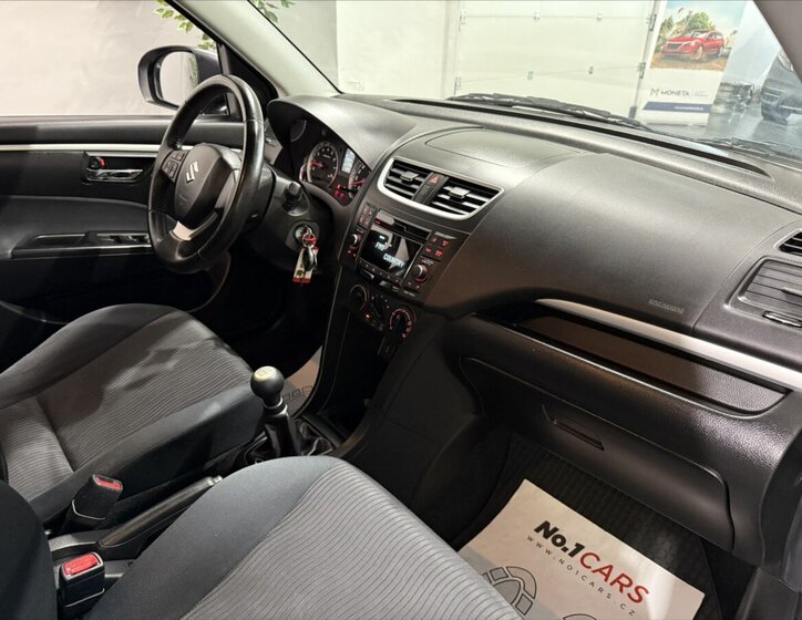 Suzuki Swift 14